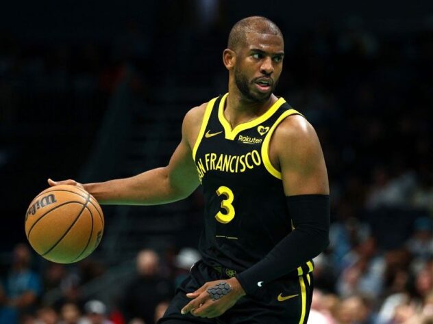 Chris Paul deixou o Golden State Warriors e assinou com o San Antonio Spurs