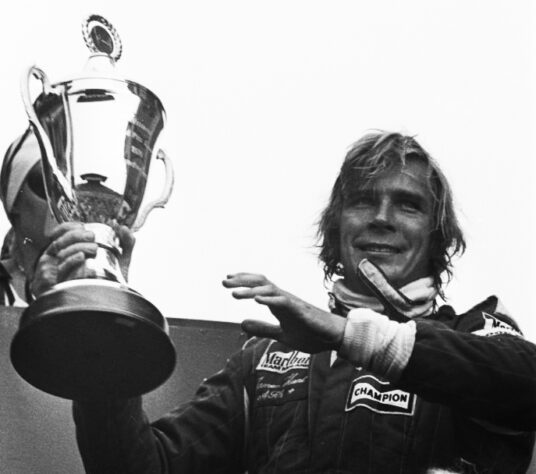 James Hunt tem duas vitórias