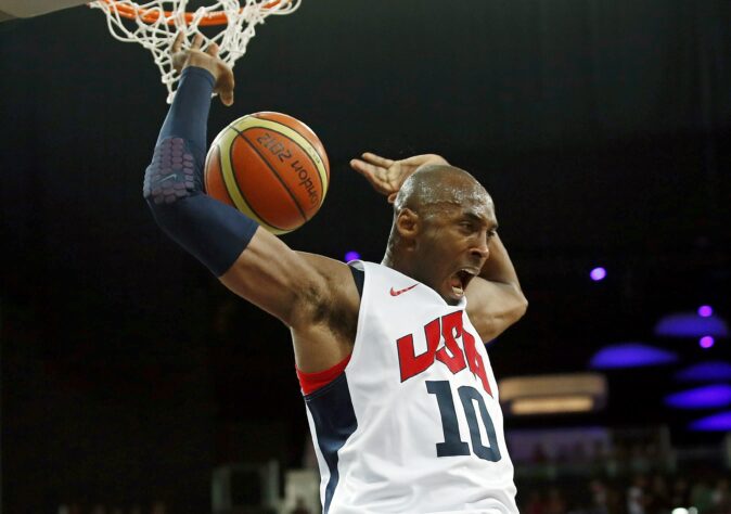 Kobe Bryant foi bicampeão olímpico com os EUA (2008 e 2012)