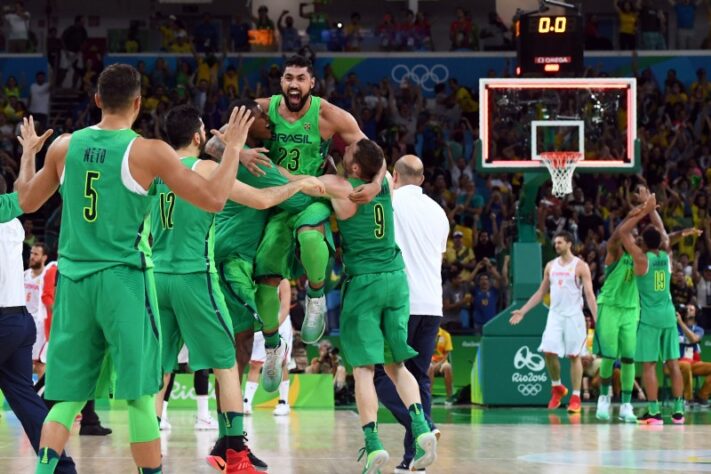 Mesmo em casa, a Seleção Brasileira não conseguiu ter um bom desempenho na Rio 2016. Em um grupo com Croácia, Espanha, Lituânia, Argentina e Nigéria, o Brasil ficou apenas na quinta posição e não conseguiu a classificação para a fase final.