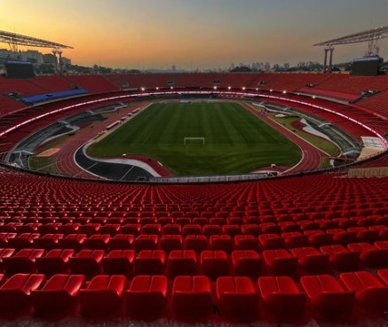 O clássico com maior público foi em 5 de dezembro de 1982, com 119.858 torcedores no Morumbi para São Paulo 3 x 2 Corinthians.