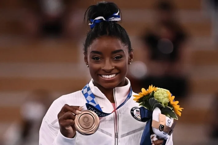 Simone Biles, dos Estados Unidos, com 11 medalhas