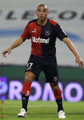 O atacante francês David Trezeguet com a camisa do  Newell's Old Boys em 2014.