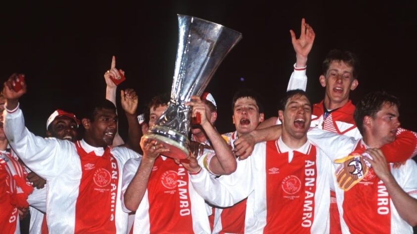 Ajax: 1 título (1991–92)