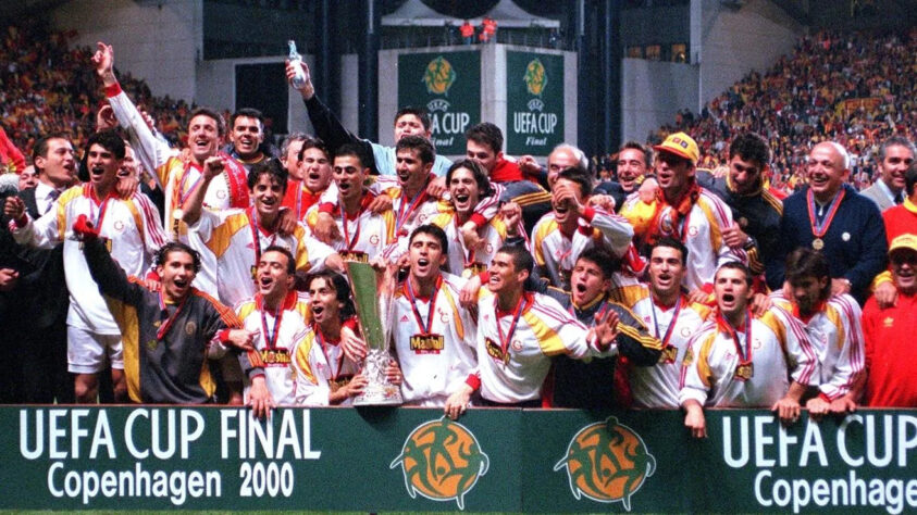 Galatasaray: 1 título (1999–00)