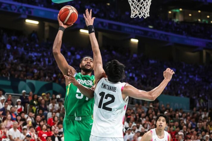 Após 12 anos, o Brasil volta a disputar as quartas de final do basquete masculino nos Jogos Olímpicos. O Lance! decidiu relembrar as campanhas do time brasileiro na modalidade neste século. Confira: