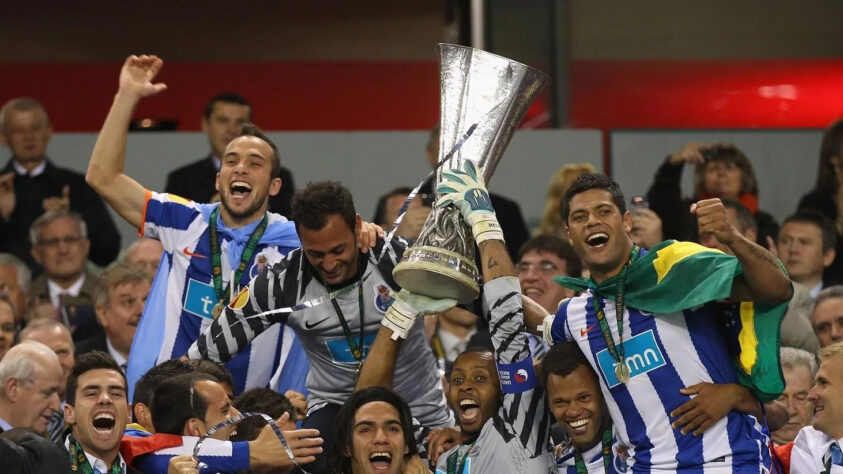 Porto: 2 títulos (2002–03 e 2010–11)