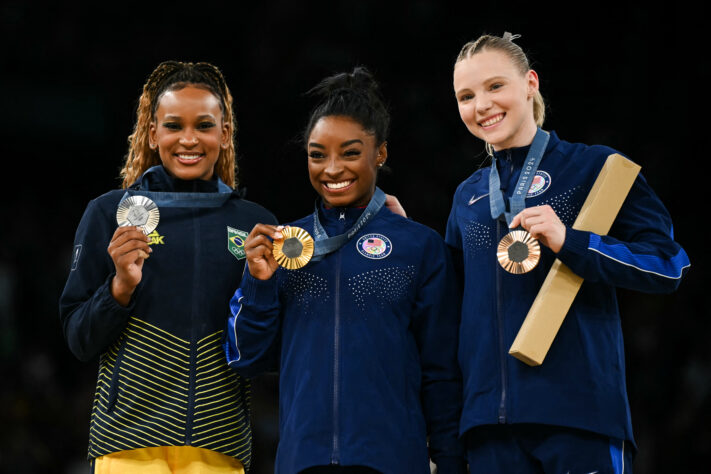 Paris 2024: Prata - Individual Geral - Pontuou 57.932 ficando atrás da americana Simone Biles