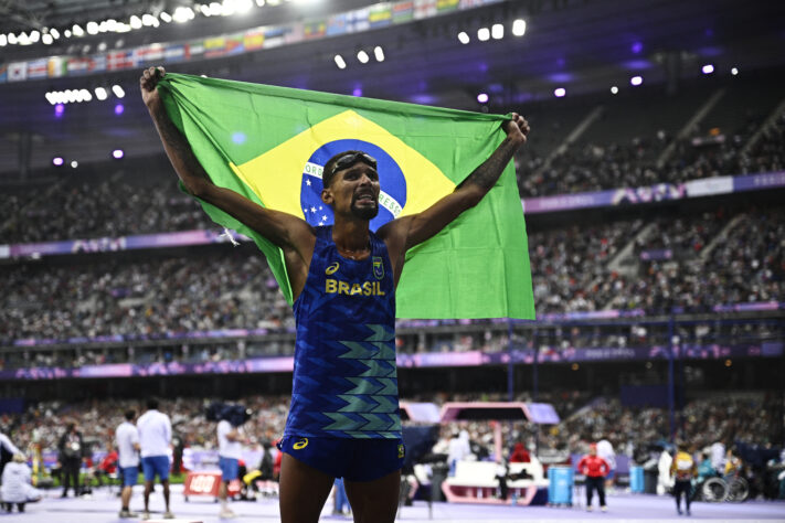 5º lugar - Brasil - 25 ouros, 26 pratas e 38 bronzes (total: 89)