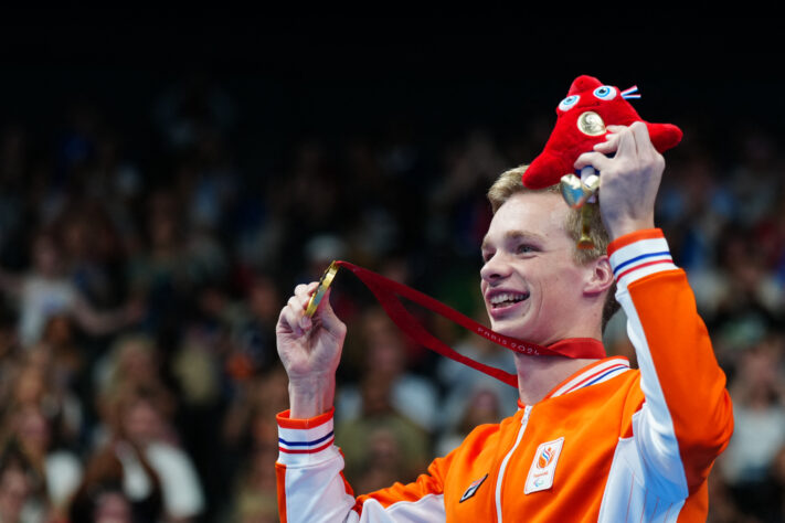 4º - Holanda - 26 ouros; 17 pratas; 11 bronzes (total: 54)