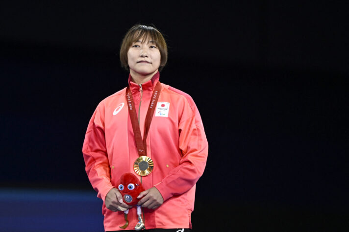 10º - Japão - 14 ouros; 10 pratas; 17 bronzes (total: 41)