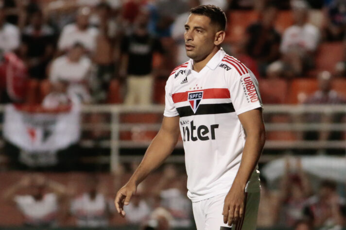 3. Diego Souza: São Paulo (2018-2019) - Botafogo (2019)