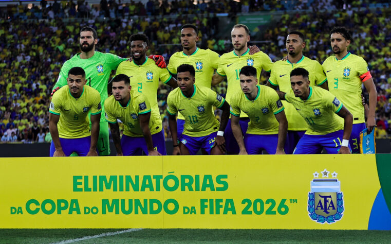 A Seleção Brasileira volta a campo pelas Eliminatórias da Copa do Mundo de 2026, nesta sexta-feira (6), e irá enfrentar o Equador no Estádio Couto Pereira às 22h. Na classificação geral o Brasil ocupa a 6ª posição; relembre as partidas 