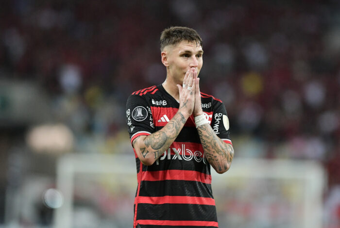 Torcedores rivais zoam Flamengo após derrota para Peñarol na Libertadores; veja memes