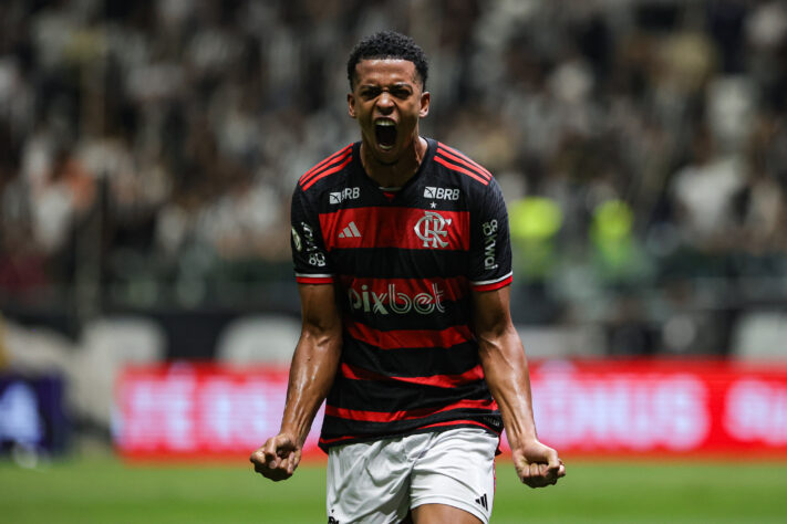 10° Carlinhos: 2 gols em 16 jogos