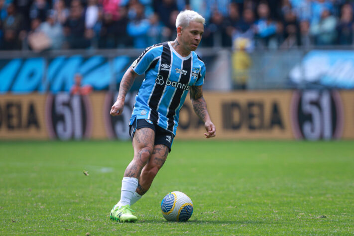 Soteldo (Venezuela e Grêmio)- Criou boas situações e deu assistência para o gol de Rondón no empate com a Argentina. Voltou a ter participação no gol venezuelano, marcado por Aramburu contra o Paraguai. 