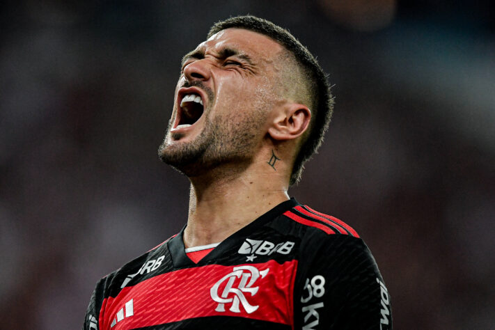 Arrascaeta - Flamengo - 10 gols e 10 assistências, em 42 jogos disputados