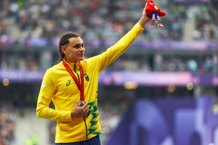 Paulo Henrique Reis (atletismo) – salto em distância (T13) – bronze