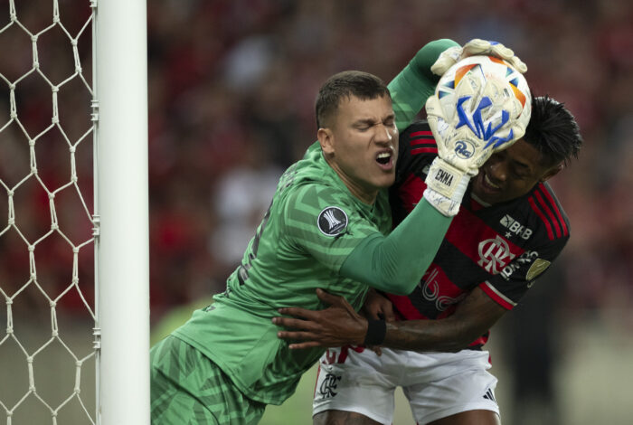 Veja as imagens da partida Flamengo x Peñarol, no Maracanã, pelas quartas da Libertadores