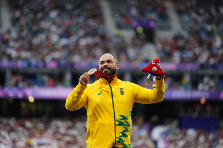 Claudiney Batista conquistou o tricampeonato no arremesso de disco - F56. O brasileiro, que também é dono do recorde mundial da prova, garantiu a medalha de ouro, além da quebra do recorde paralímpico.