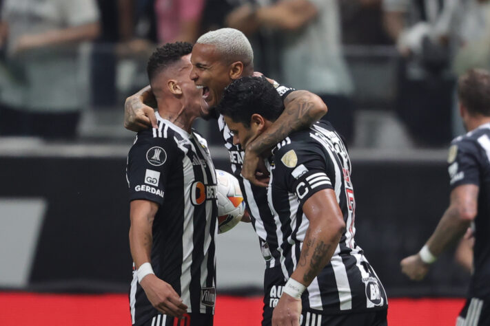 No sgeundo tempo, Deyverson entra e marca para o Galo