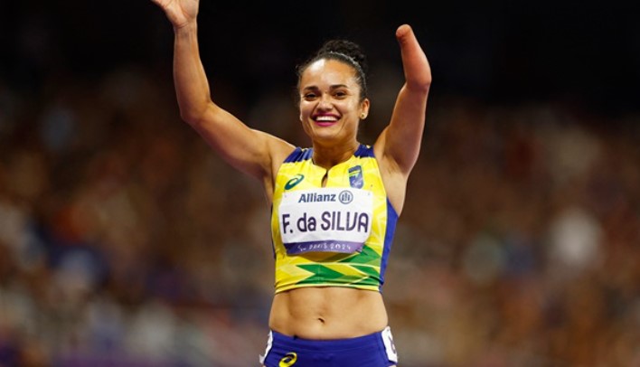 4º Fernanda Yara - (atletismo) -  400m T47 