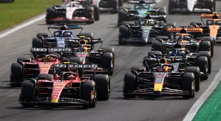 A Fórmula 1 está iniciando a preparação para o GP da Cidade do México neste sábado (26). Em 2015, o Autódromo Hermano Rodríguez voltou a ser sede de uma das etapas do Grande Prêmio e era chamado de "GP do México". Alguns anos mais tarde, em 2021, o circuito passou por uma renomeação e passou a se chamar "GP da Cidade do México". Confira o ranking dos maiores vencedores da etapa.