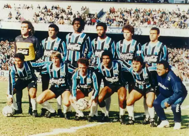 O Grêmio completou 121 anos neste domingo (15), confira o ano de fundação dos clubes do Brasileirão Série A 