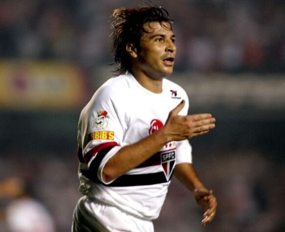 7. Luizão: Botafogo (2004) - São Paulo (2004-2005)