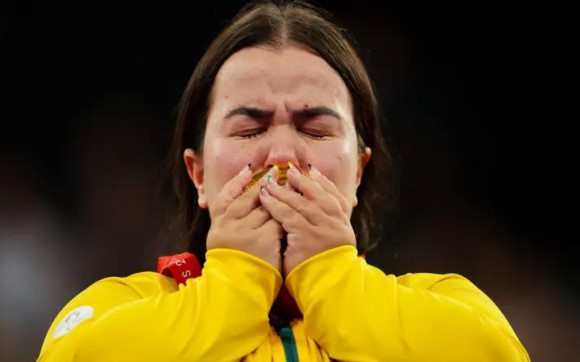 4: Mulheres no Halterofilismo - Após a conquista de duas medalhas de ouro e duas de bronze, as mulheres se destacaram como a melhor campanha da história do halterofilismo brasileiro nos Jogos Paralímpicos.