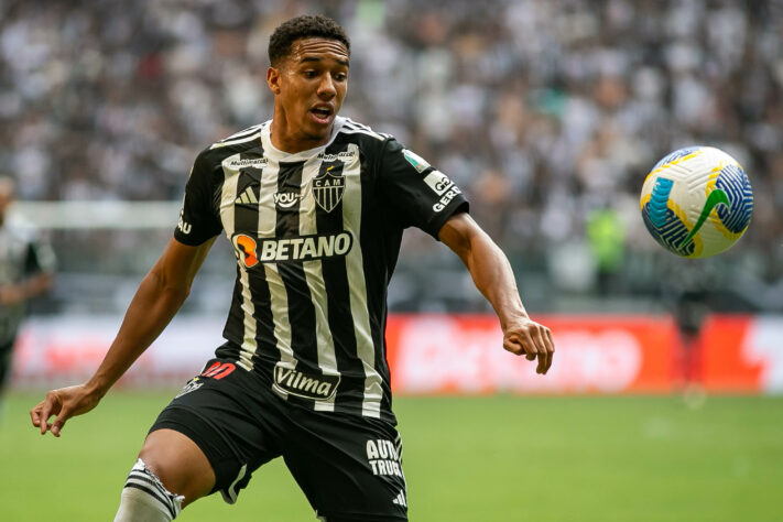 Palacios (Atlético-MG)- sofreu dois pênaltis