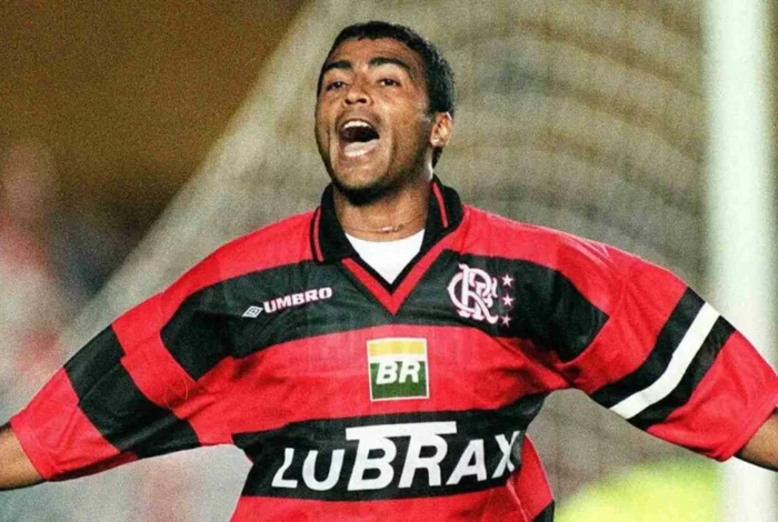 Há 30 anos, Romário era anunciado no Flamengo! Relembre os números e títulos do craque pelo Rubro-Negro