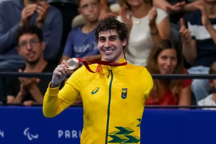 Talisson Glock ficou na terceira colocação na natação e garantiu a medalha de bronze nos 200m medley da classe S6 (limitação físico-motora), com o tempo de 2min39s30. 