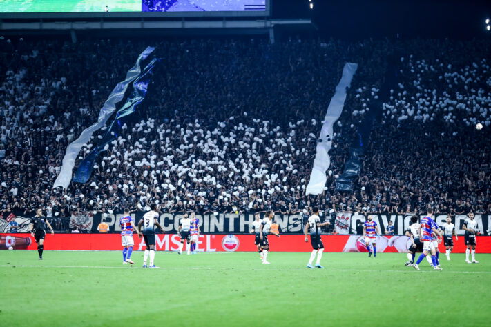 Torcida do Corithians deu show à parte na Neo Química Arena 