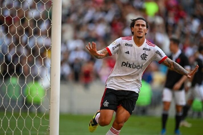 Pedro foi um dos autores dos gols do histórico placar de 6 a 1 aplicado pelo Flamengo no clássico contra o Vasco. O Gigante da Colina sofreu um gol do atacante nesta temporada.