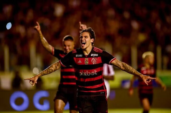 Pedro marcou o único hat-trick da temporada diante do Bangu, Estes foram os três gols sofridos pelo ALvirrubro no ano. 