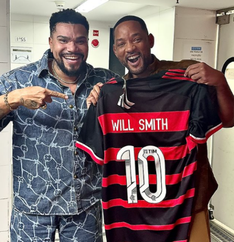 Will Smith- Novamente ele. Will também foi presenteado por Naldo Benny. O cantor brasileiro postou em suas redes sociais uma foto com o americano e a camisa do Flamengo