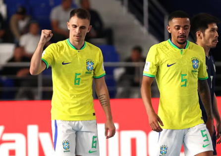 O Brasil finalizou a etapa como líder do Grupo B e ainda aguarda a definição do seu próximo adversário, que pode ser 3º colocado que sair dos grupos A, C ou D. A partida válida pelas oitavas de final ocorrerá na próxima terça (24), às 09h30.