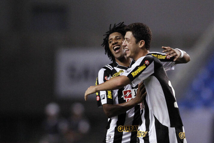 1. Bruno Cortez: Botafogo (2011) - São Paulo (2012-2015)