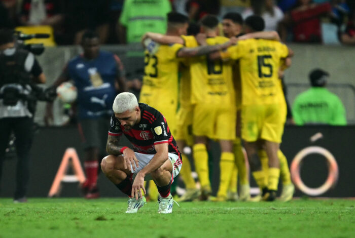 Torcedores rivais zoam Flamengo após derrota para Peñarol na Libertadores; veja memes