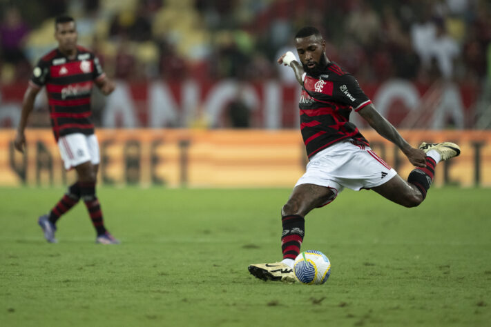 Flamengo e Peñarol entram em campo, nesta quinta-feira (19), pelas quartas de final da Libertadores. O duelo marca a sétima vez que os clubes se enfrentam em partidas oficiais, com uma vantagem esmagadora do time uruguaio. Relembre todos os confrontos: