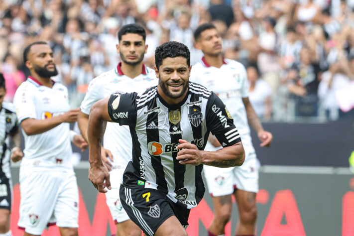 A equipe vascaína conseguiu empatar com o Atlético-MG e levava o confronto para os pênaltis. Mas, Hulk estava no caminho dos cariocas, que acertou um chute de fora da área para empatar em 1 a 1 e garantir a passagem mineira à final da Copa do Br