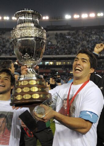 Copa América 2011: O principal título conquistado pelo Uruguai nesse século, com gol de Suárez na final.