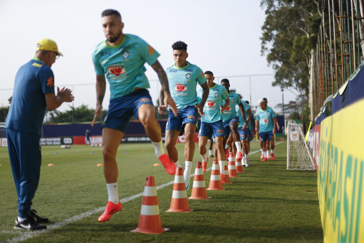 Treino Seleção Brasileira treina na Academia do Palmeiras para enfrentar o Chile, nesta segunda-feira 07/10