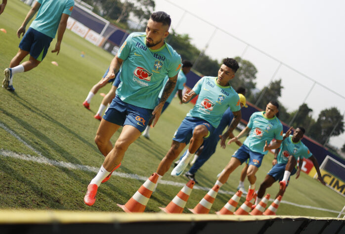 Treino Seleção Brasileira treina na Academia do Palmeiras para enfrentar o Chile, nesta segunda-feira 07/10