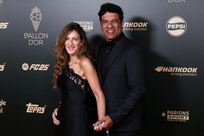 Ídolo do São Paulo e do PSG, Rai compareceu no Bola de Ouro acompanhado com Cristina Bellissimo, sua esposa.