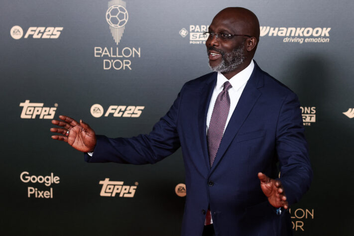 Melhor jogador do mundo em 1995 e ex-presidente da Libéria, George Weah marcou presença no evento da Bola de Ouro.