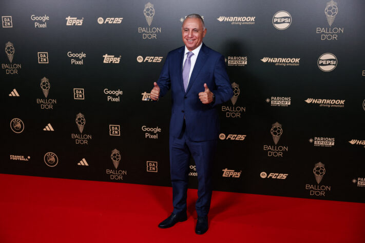 Ex-jogador búlgaro e com passagem marcante pelo Barcelona, Hristo Stoichkov compareceu no evento.