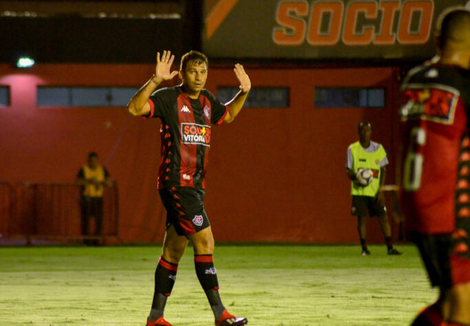 Barradão - Neto Baiano (53 gols)