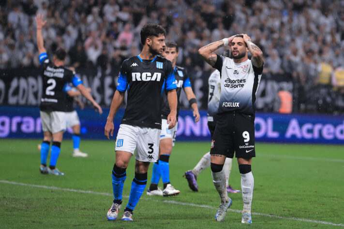 Racing x Corinthians - Placar agregado 2 a 2. "O jogo de volta entre Corinthians e Racing promete ser emocionante! O Corinthians está embalado após vencer o Cuiabá por 1 a 0 e sair da zona de rebaixamento do Brasileirão. Agora precisa de uma vitória para avançar direto à final da Copa Sul-Americana. Já o Racing joga em casa, no El Cilindro, em Avellaneda, e isso pode ser um fator importante. Mas meu palpite é  Racing 1 x 1 Corinthians, com o Timão avançando nos pênaltis."